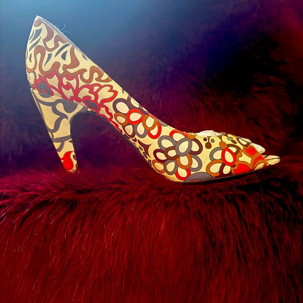 Emilio Pucci women’s open toe pumps 37.5 or US size 7 Brand New In Box